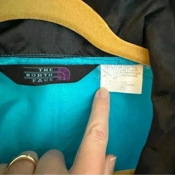 Vintage North Face Windbreaker Jacket - Picture 3 of 8